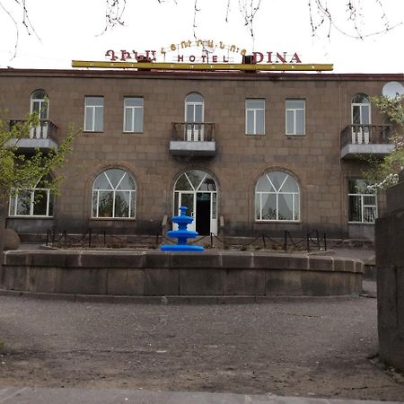 Dina Hotell Sisian Exteriör bild